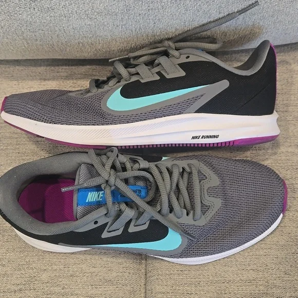 Nike Gray and Blue Women's Shoes - Picture 4 of 6
